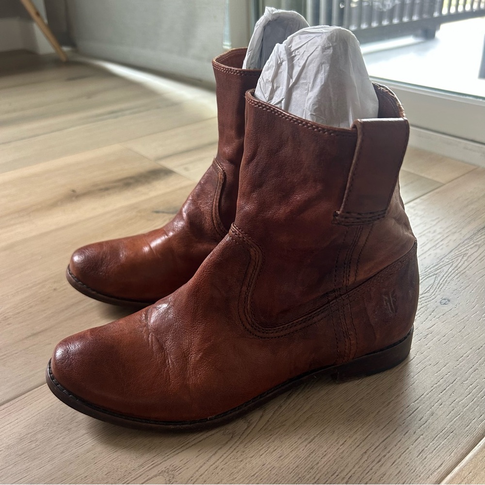 Frye Anna Shortie Cognac Brown Leather Size 7.5 M Slouch Ankle Boots Boho